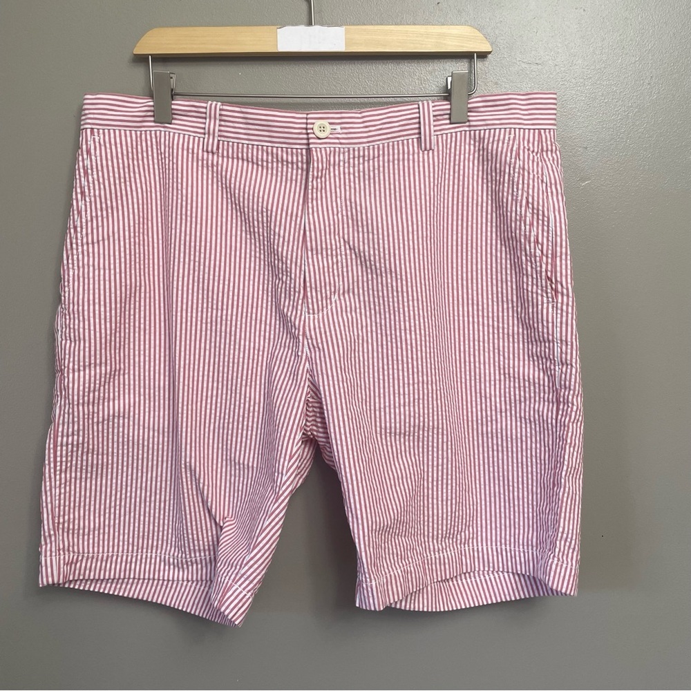 Vineyard Vines Pink and White Seersucker Flat Front Men's Shorts